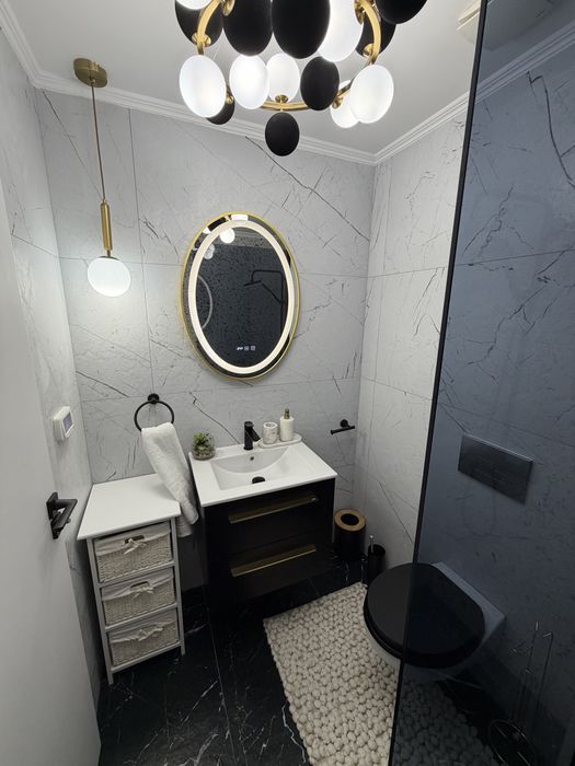 DE ÎNCHIRIAT – STUDIO PREMIUM  in Cosmopolis Vedere la piscina /parcare