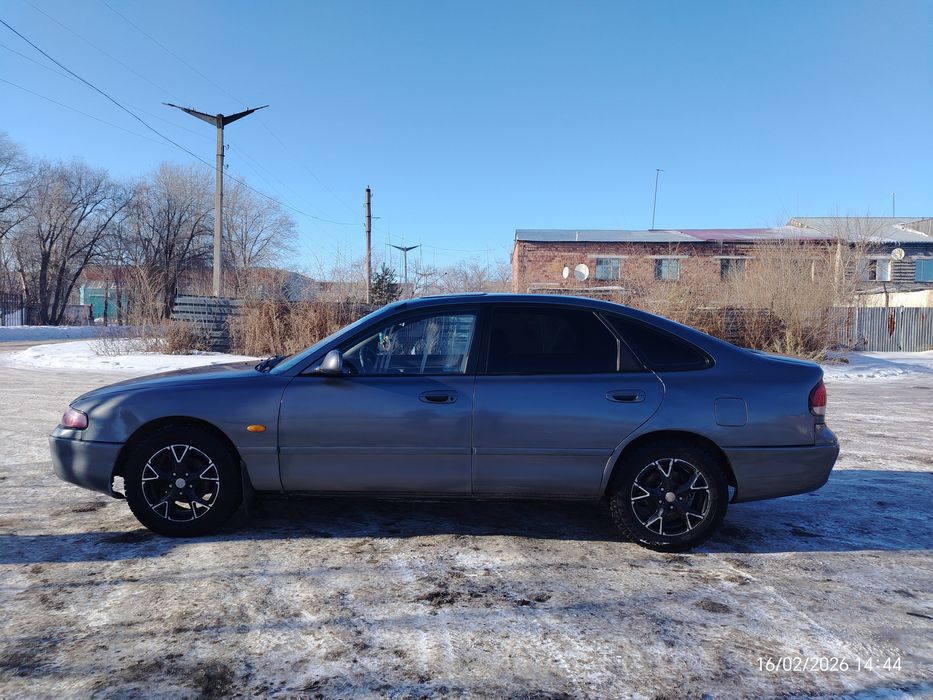 Продам Мазду Кронос