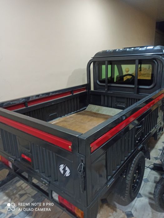 Юк мотоцикл сотилади