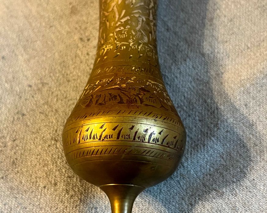 Vaza orientala alama gravata manual, decorativa, veche, 21 cm inaltime
