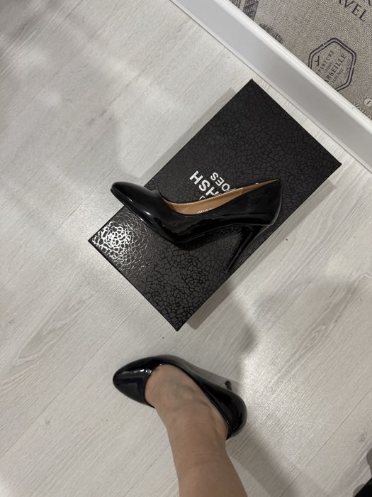 Продам туфли 35 рахмер.