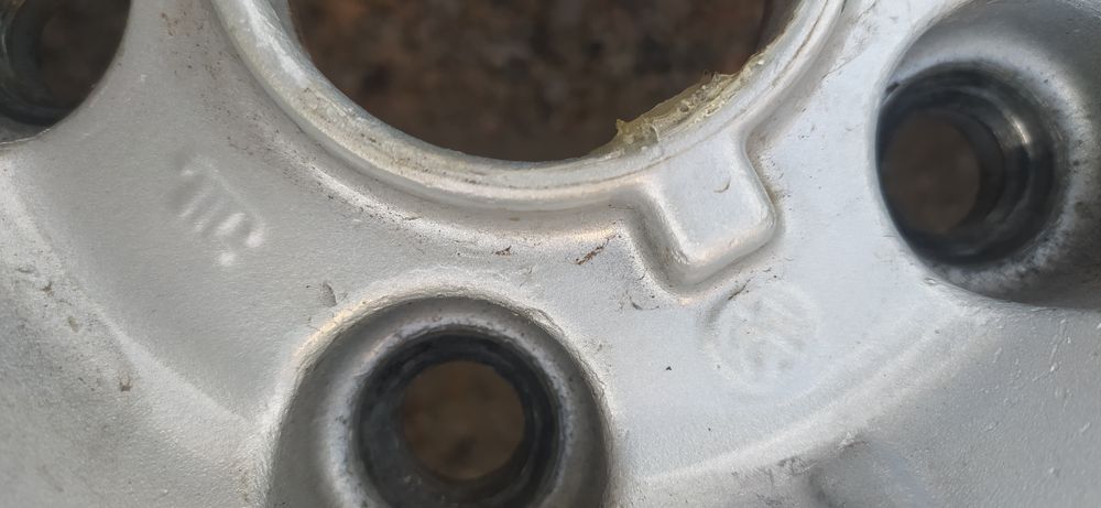 Диски на 17 продам.