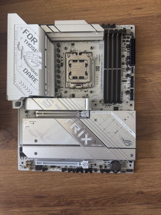 Ryzen 9950X3D+ Rog Strix X870 White