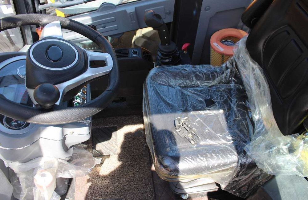 Фронтал юклагич (фронтальный погрузчик) Laigong 1,5 куб