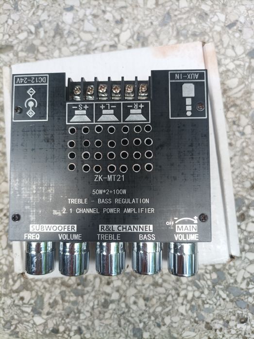 Sateliți Unicat cu difuzoare LG 15 wați Rms
