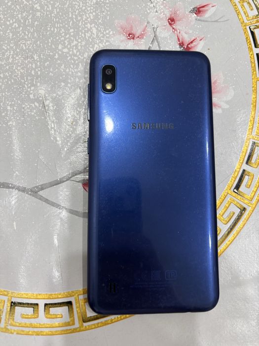 Продам телефон самсунг а10