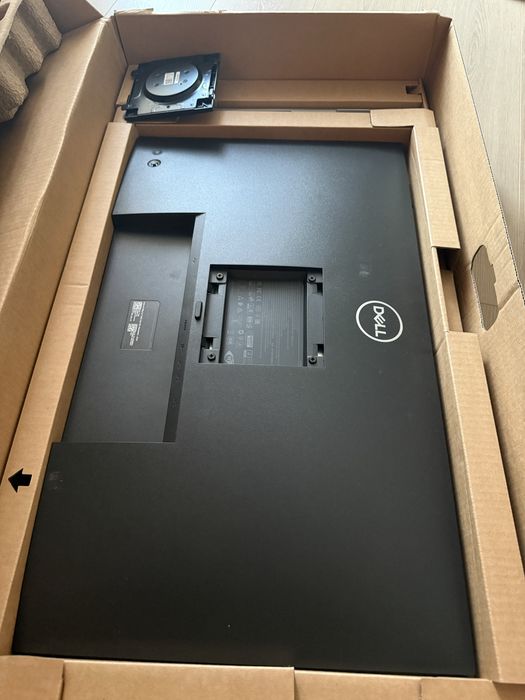 Dell P2723D  Монитор