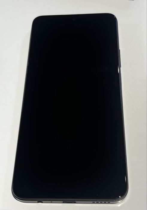 Vand Honor Magic 5 Lite si Honor X7B