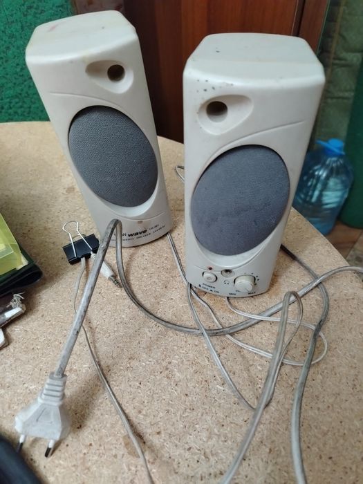 Продам наушники на голову