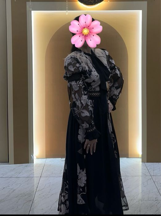 Вечерние платья и костюм