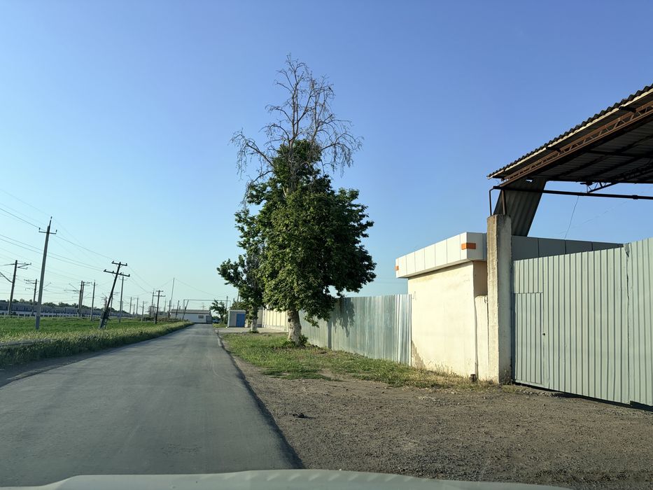 Sirdaryo shahar 25/13 yaqinida Noturar bino sotiladi