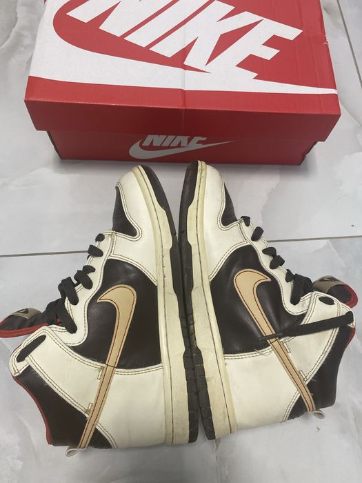 Nike Dunk High SE Baroque Brown