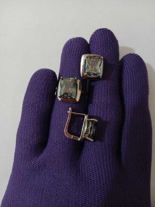 Серебро комплект с натуральными камнями.