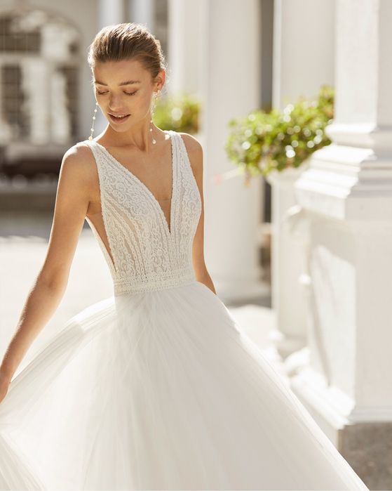 Vand rochie mireasa