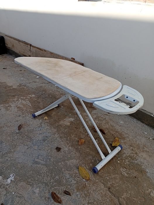 Гладилька продаю в нормальном исправном состояние 200000доставка делаю