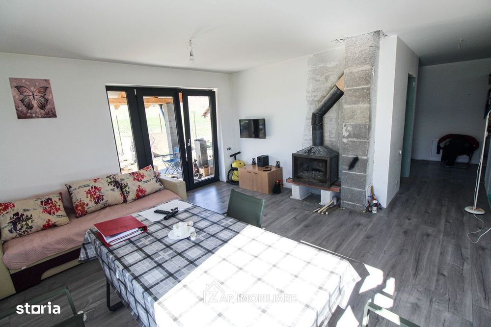 Casă 6 camere –195 mp utili –  P+M  Nazna – teren 644 mp