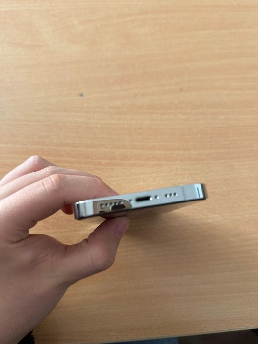 IPhone 14 Pro Silver