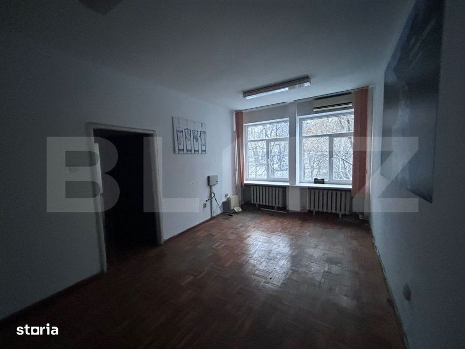 Spatiu de birouri, 231.74 mp, 8 camere, zona Colegiul Fratii Buzesti