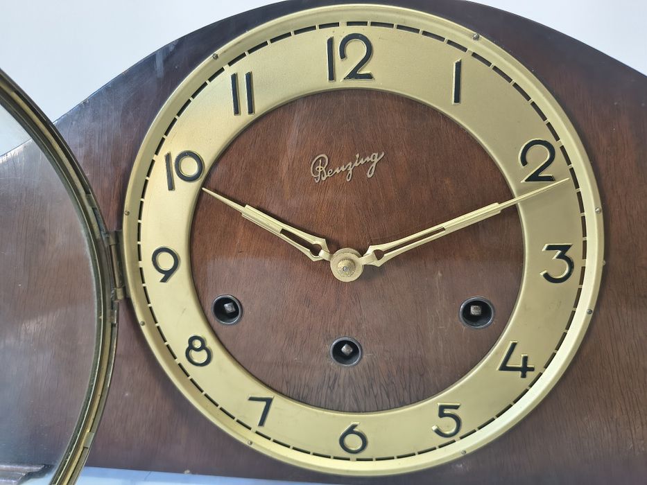 Ceas șemineu westminster