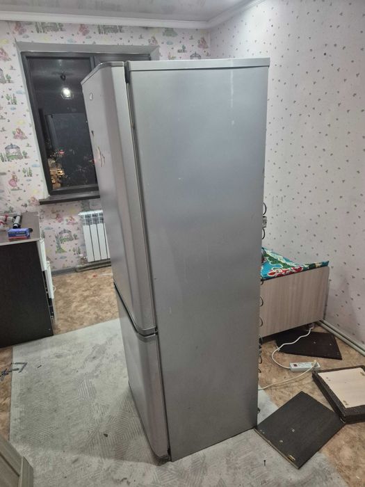 Продаётся  холодильник
