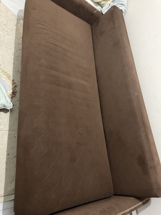 Продам прихожую и диваны