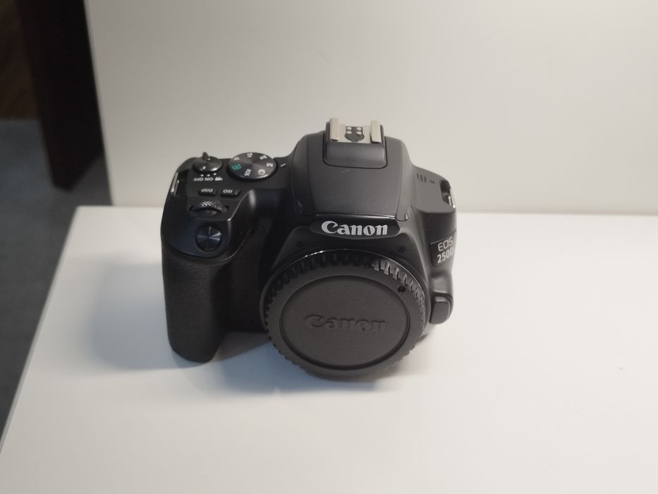 Canon 250d + 50mm f1.8 + komplekt