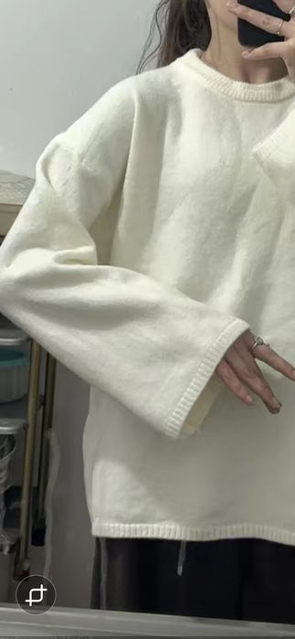 Продам полувер  белый новый