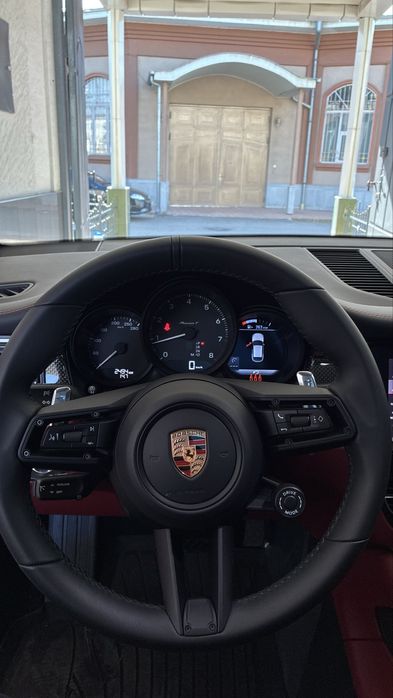 Porsche macan 2024