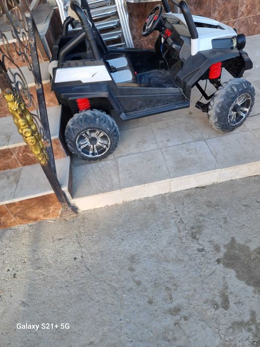 Продаю холати яхши