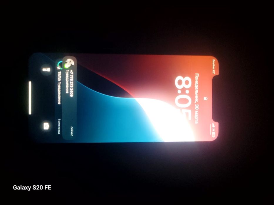 Айфон 11  в хорошем сос аяние