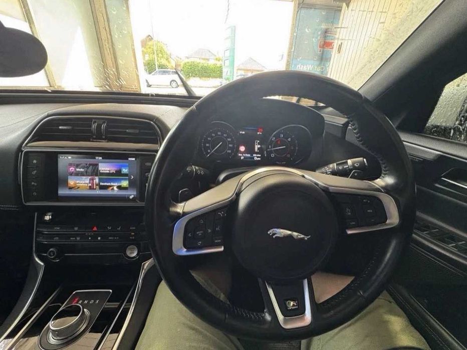 На части Jaguar Xe 2.0d R line Автоматик 2015 година