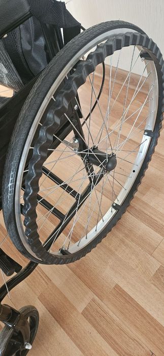 Инвалидная коляска