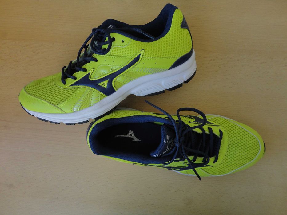 N39 Mizuno/дамски маратонки