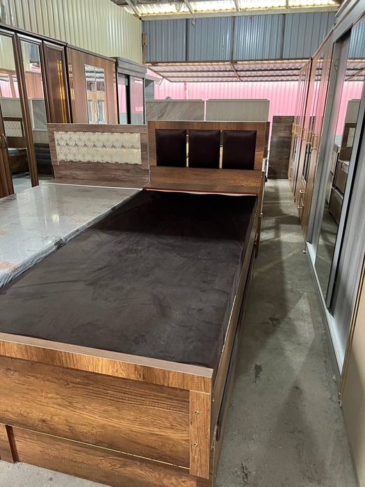 Devan. Siz izlagan yakkalik devanlar.