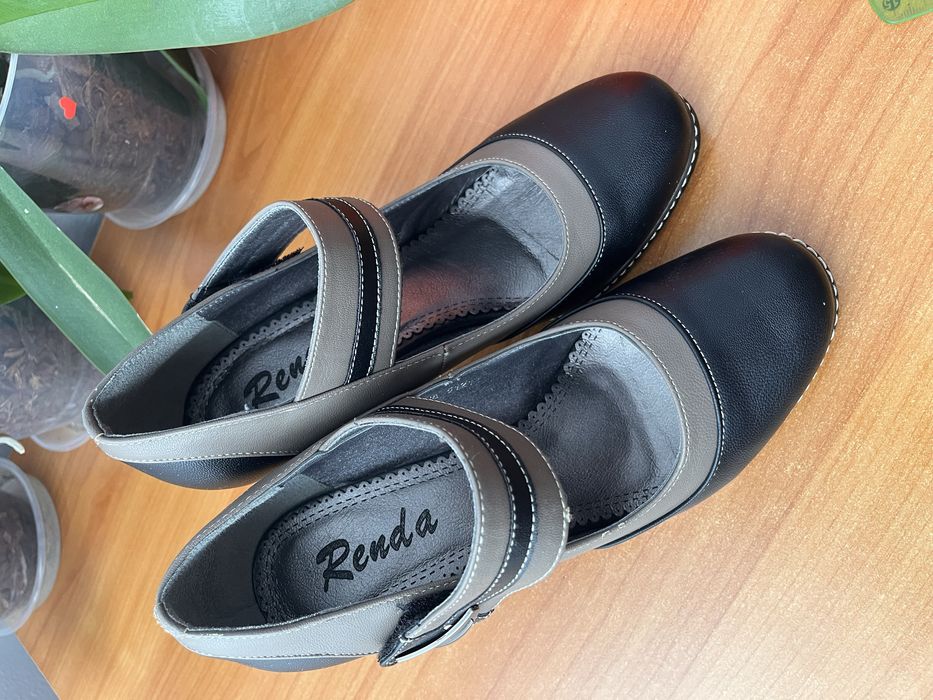 Pantofi cu toc Renda