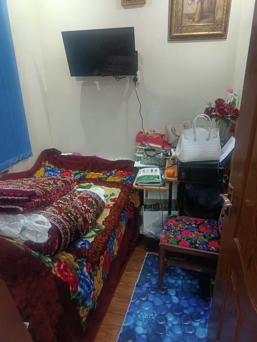 Массив Ташсельмаш. В центре 2х комн квартира переделанную 3-х комн