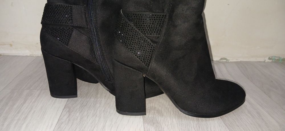 Продам сапоги женские,осень