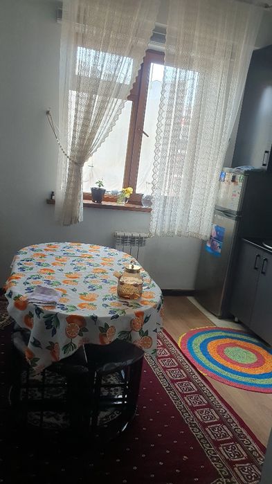 Uy sotiladi o‘zimniki bez makler evro rimo‘nt lokatsa juda qluley joyd