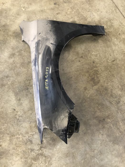 Aripa Stanga Fata Volkswagen Jetta 2013