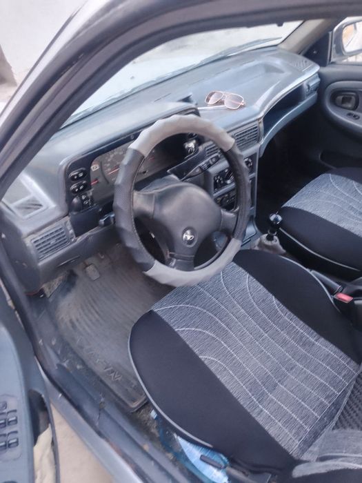 Nexia 1 holati yaxshi umuman urilmagan va biroz kraska bulgan