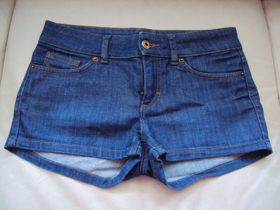 DSQUARED дамски дънкови панталони къси - 38 номер