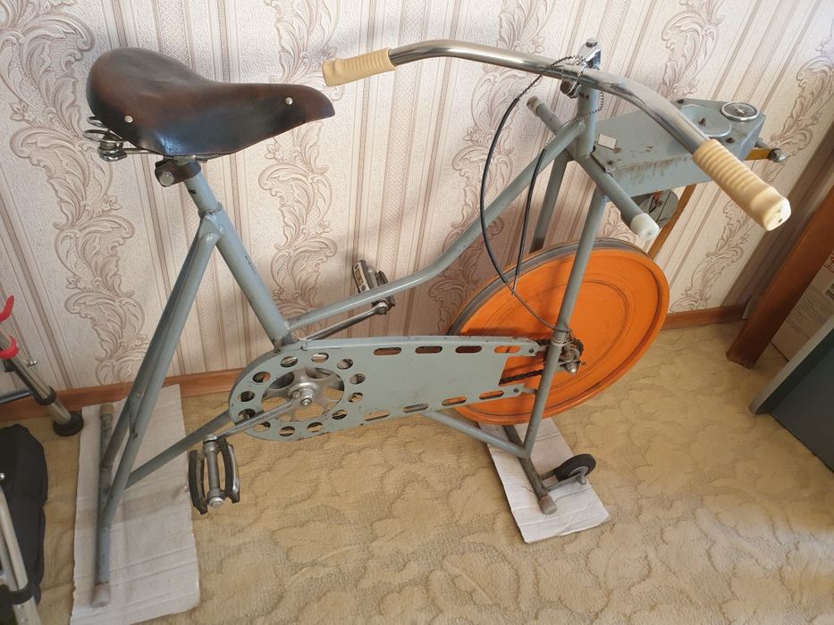 Велосипедный тренажер