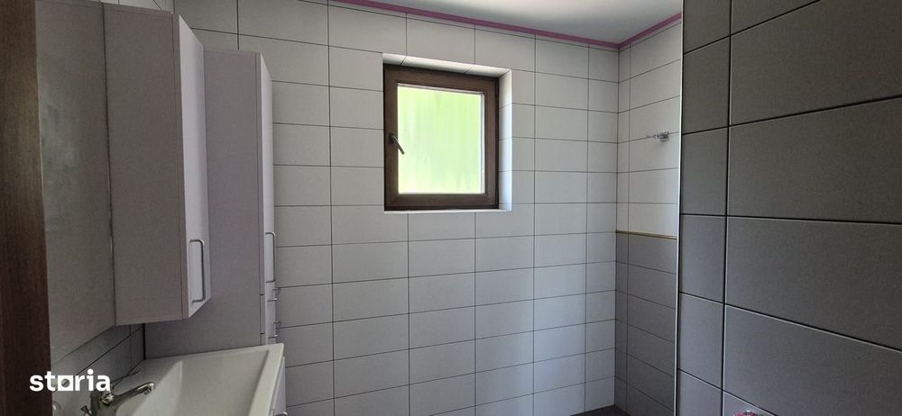 Casa langa padure , cartier privat -Corunca