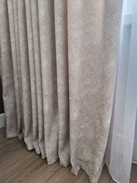 Продам шторы 6 м / 3 м
