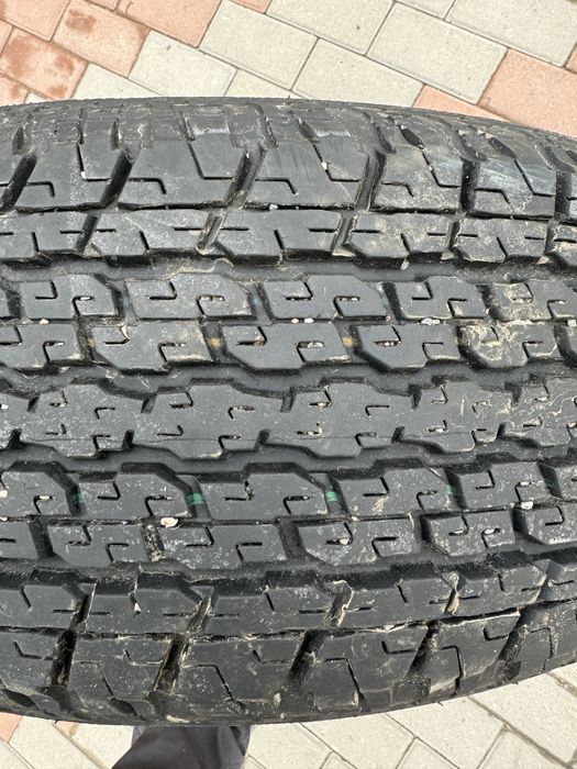 Продам одну шину от Прадо