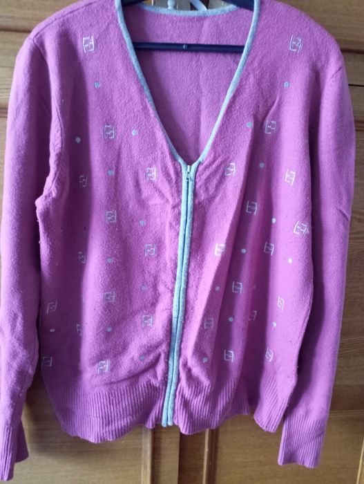 Продам женские вещи ( много)