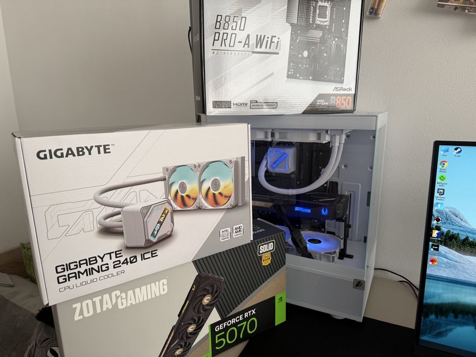 Мощен Геймърски Компютър RTX 5070 + Ryzen 7 7800X3D