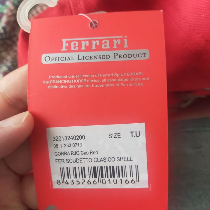 Продам кепку Феррари оригинал