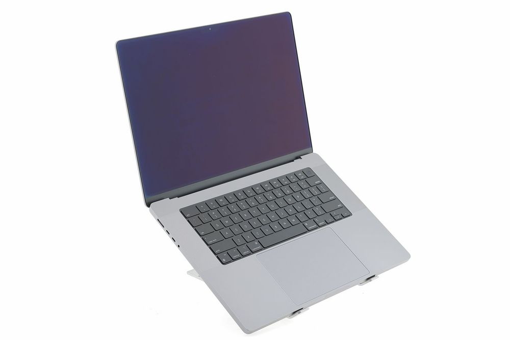 Macbook Pro 16” (2021, M1 Max, 64 GB, 2TB nou*