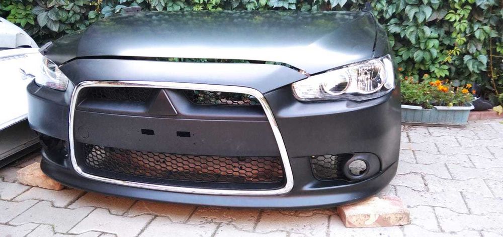 Молдинг бампера лансер 10